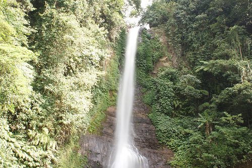 Gitgit Waterfall - Photo by Flickr's elvranharris